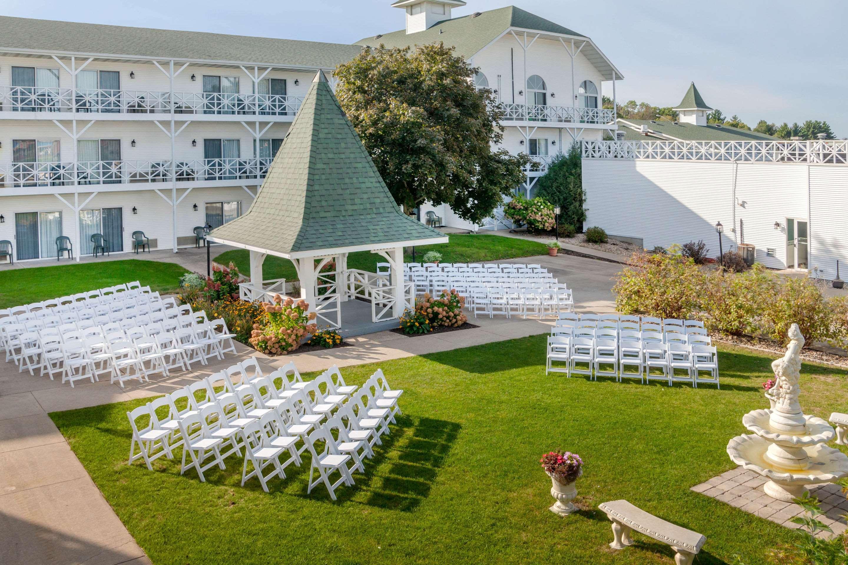 The Wisconsin Hotel & Conference Center Lake Delton Extérieur photo