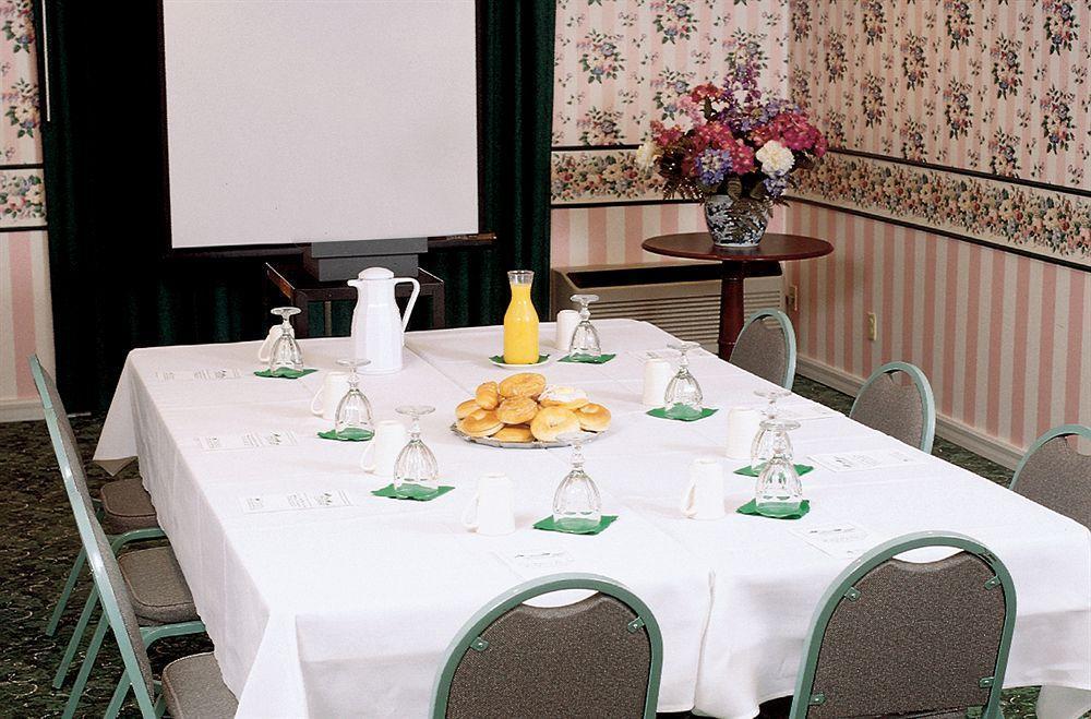 The Wisconsin Hotel & Conference Center Lake Delton Extérieur photo